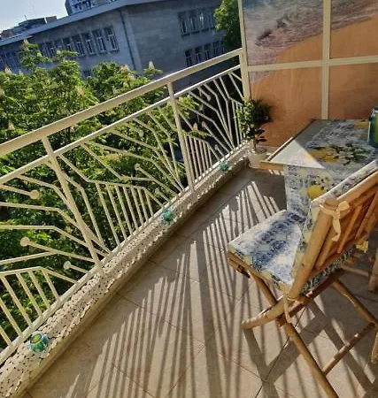 Mommy's House * Varna