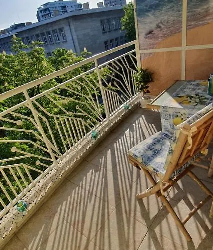 Mommy's House * فارنا