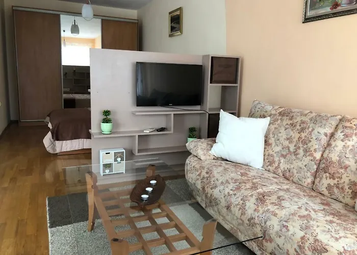 Mommy's House * فارنا