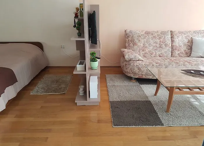 Mommy's House * فارنا